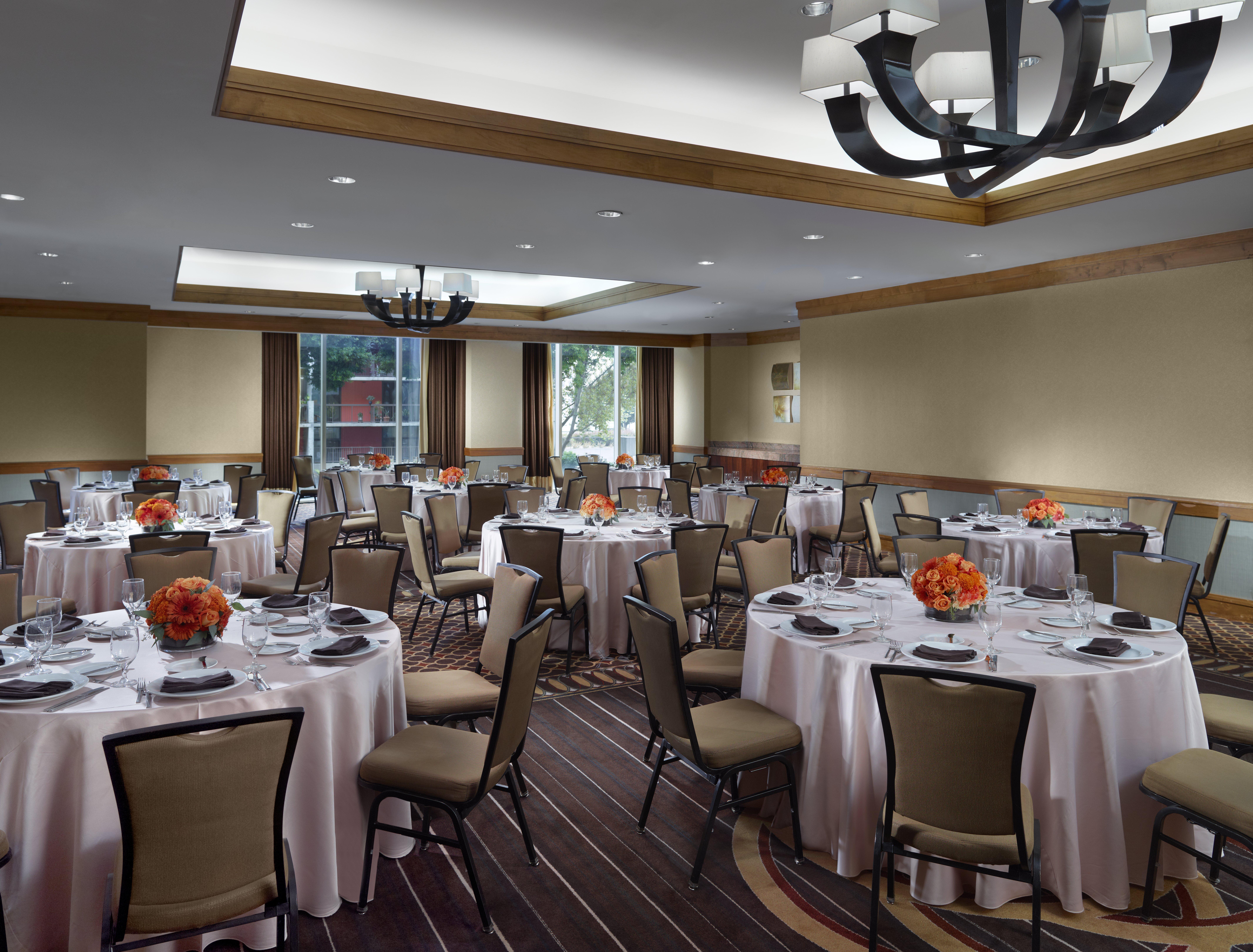 Omni Angeles Hotel 4*