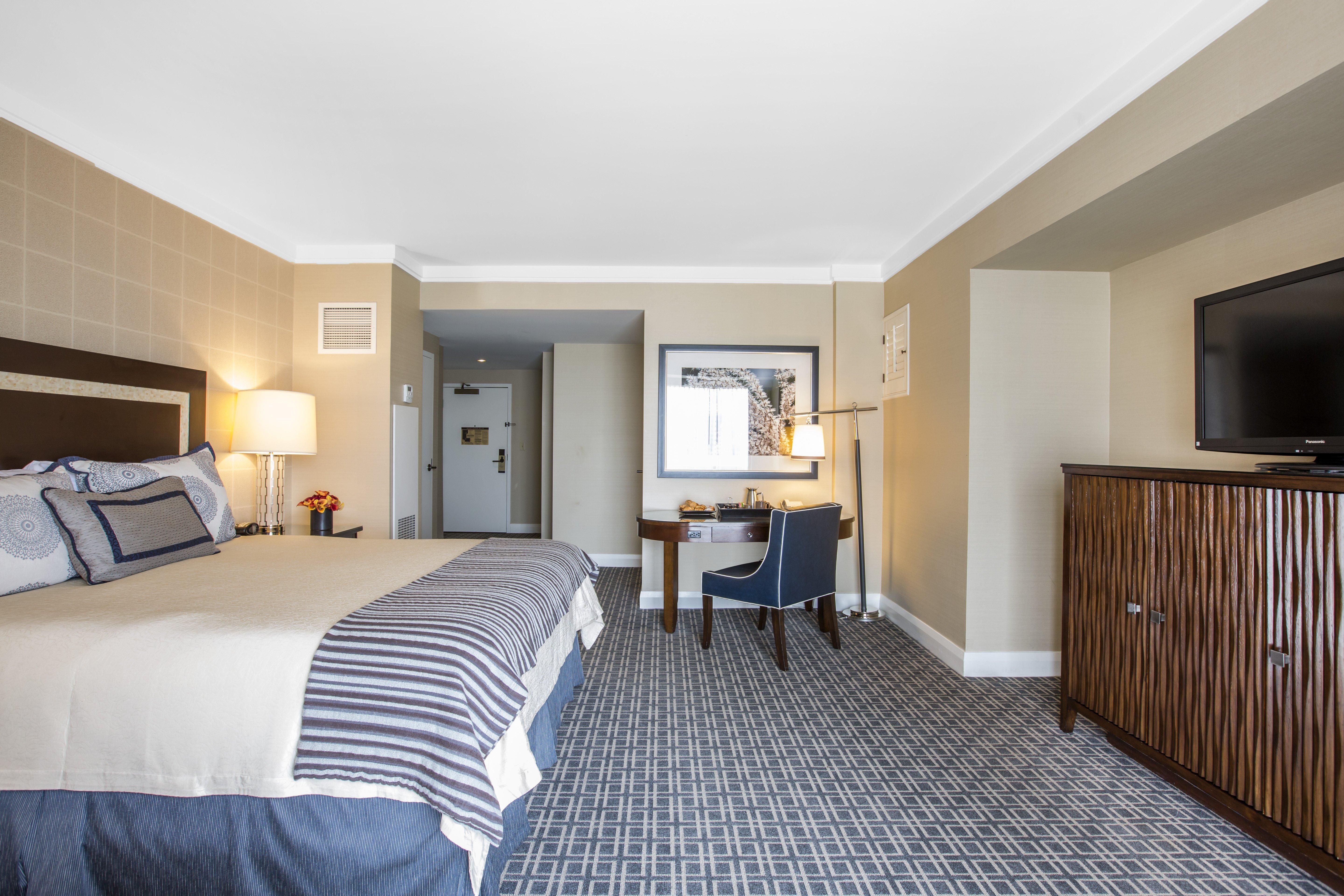 Omni Angeles California Plaza 4*