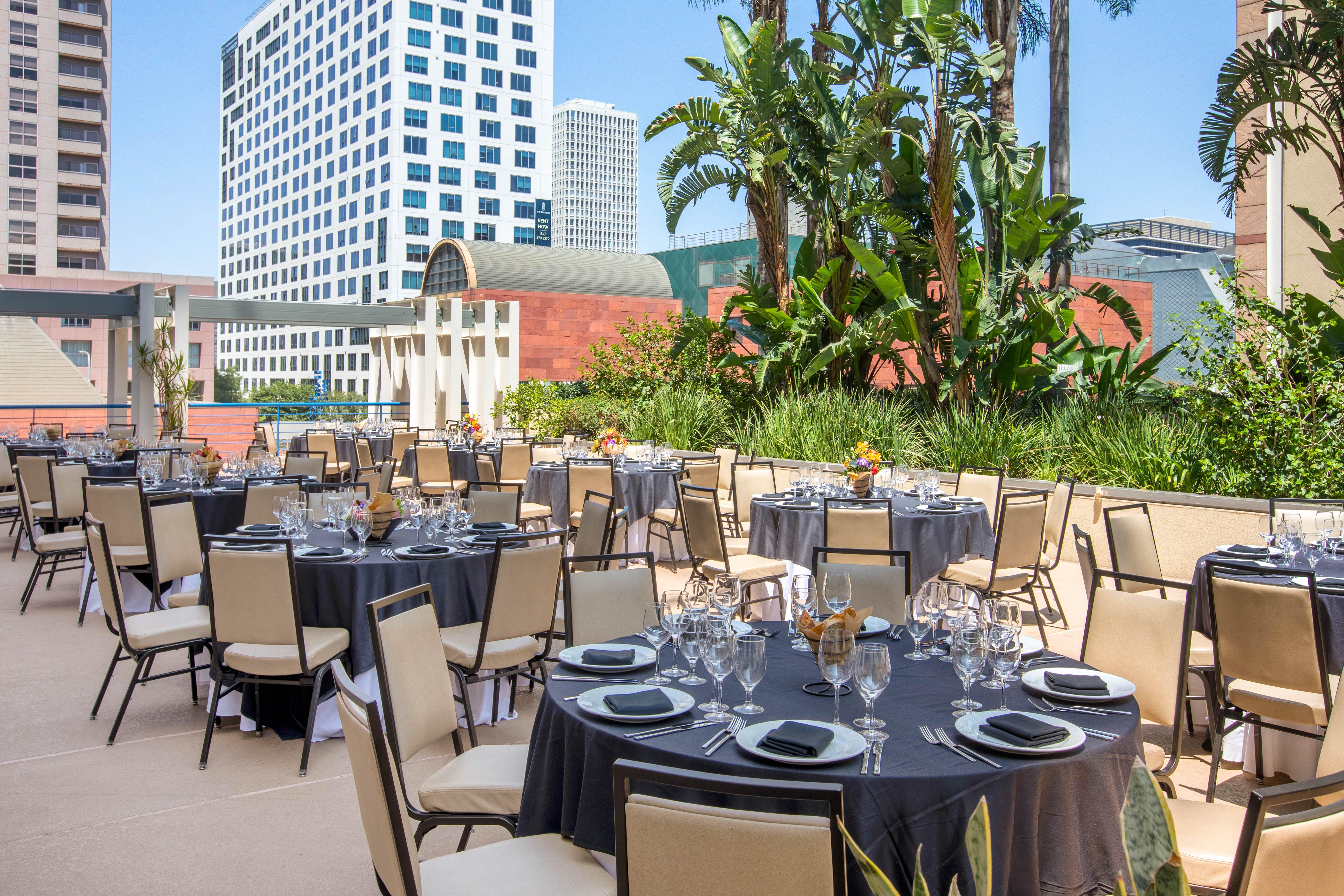 Omni Angeles California Plaza 4*