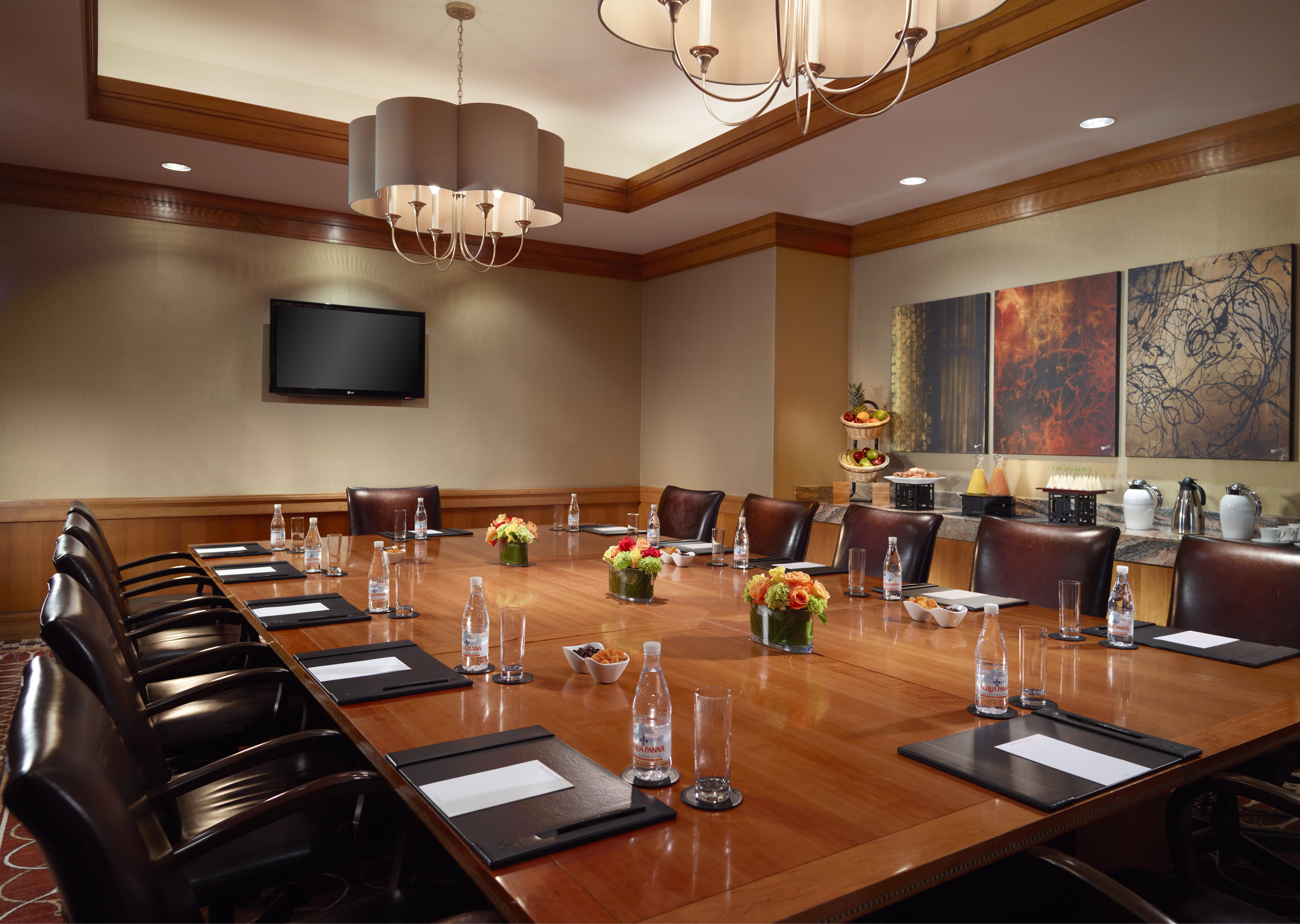 Omni Angeles California Plaza 4* Los Ángeles
