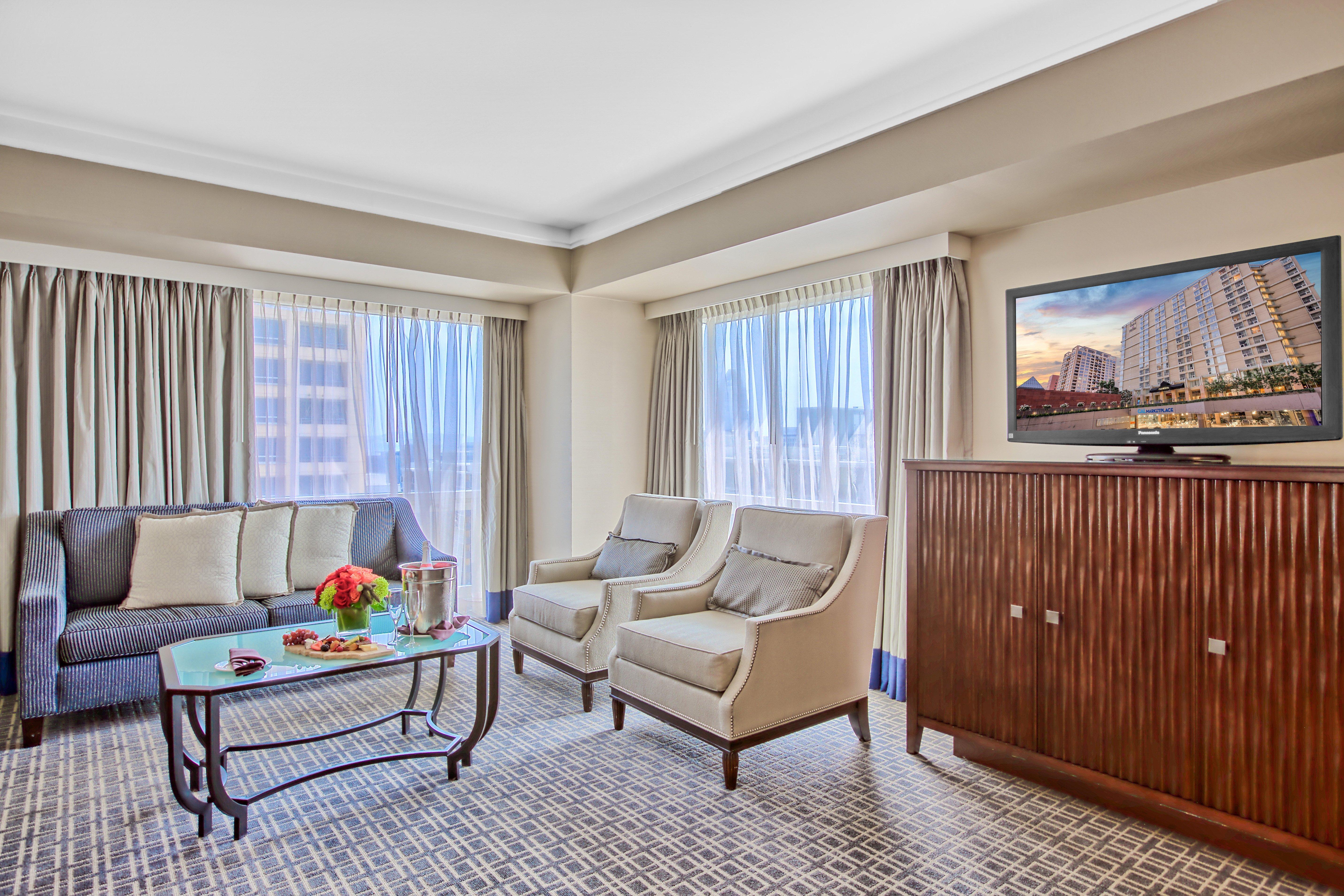 Omni Angeles California Plaza Hotel 4*