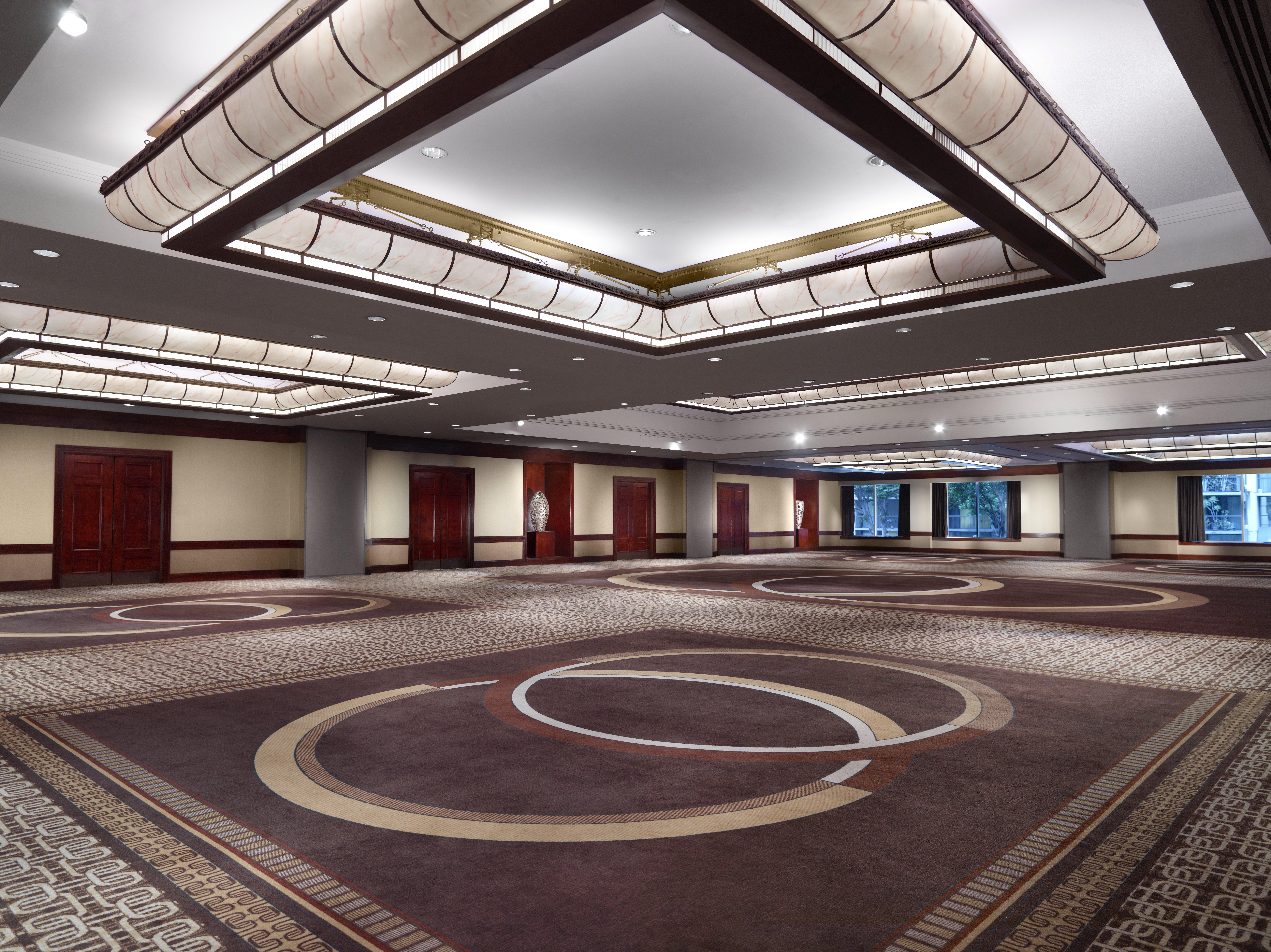 Omni Angeles California Plaza 4* Los Ángeles
